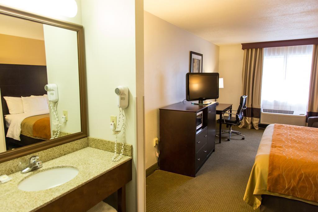 Comfort Inn & Suites Paw Paw Екстериор снимка