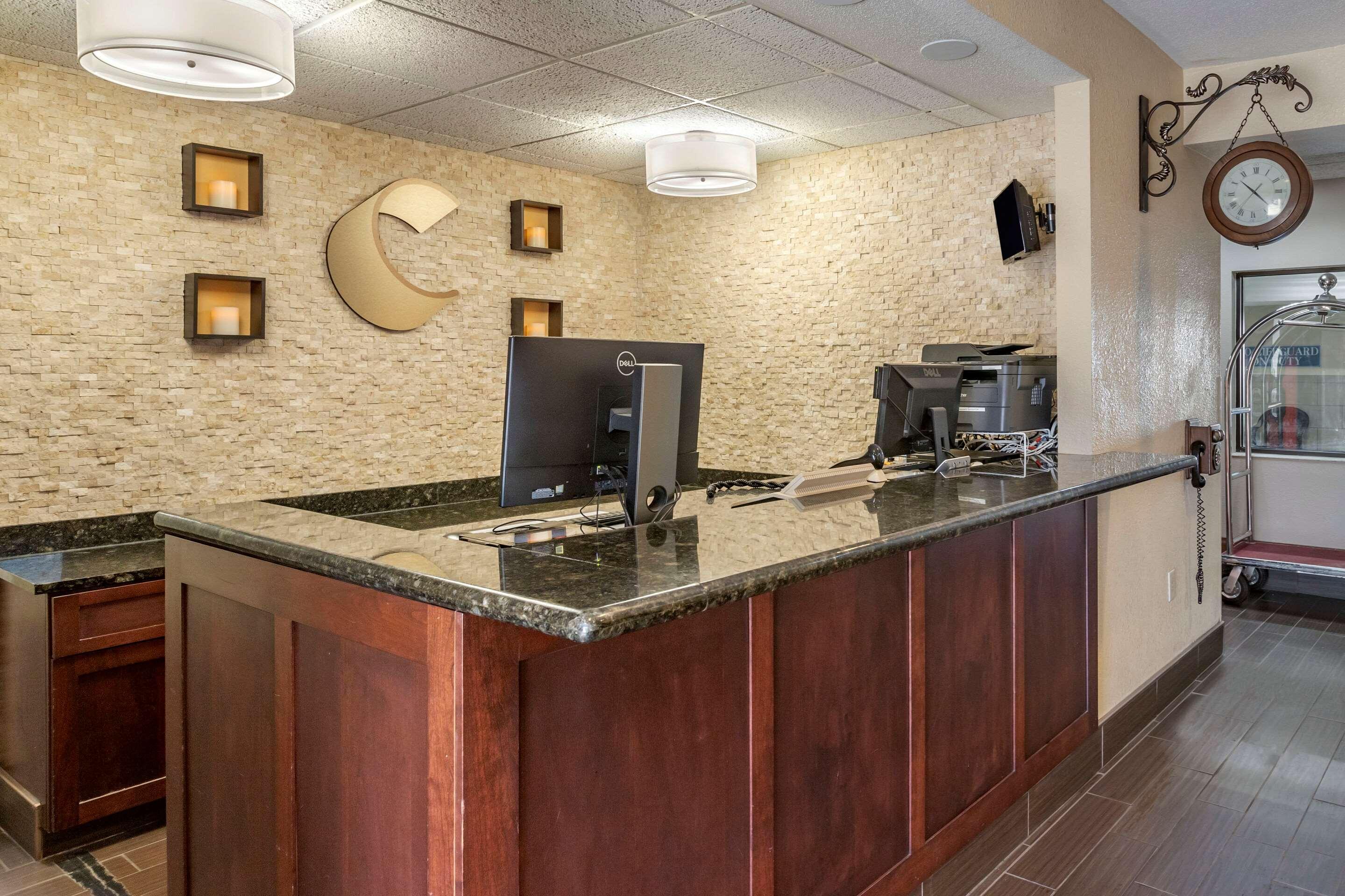 Comfort Inn & Suites Paw Paw Екстериор снимка