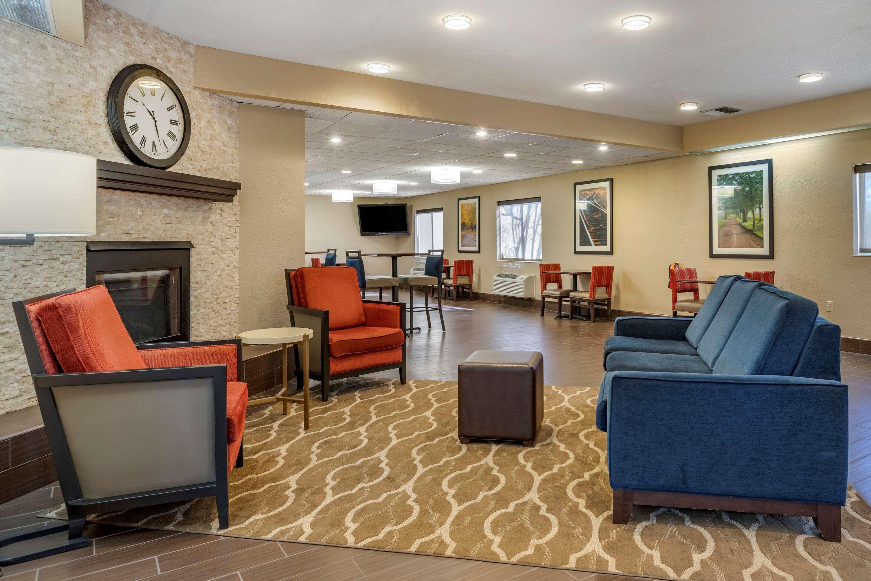 Comfort Inn & Suites Paw Paw Екстериор снимка