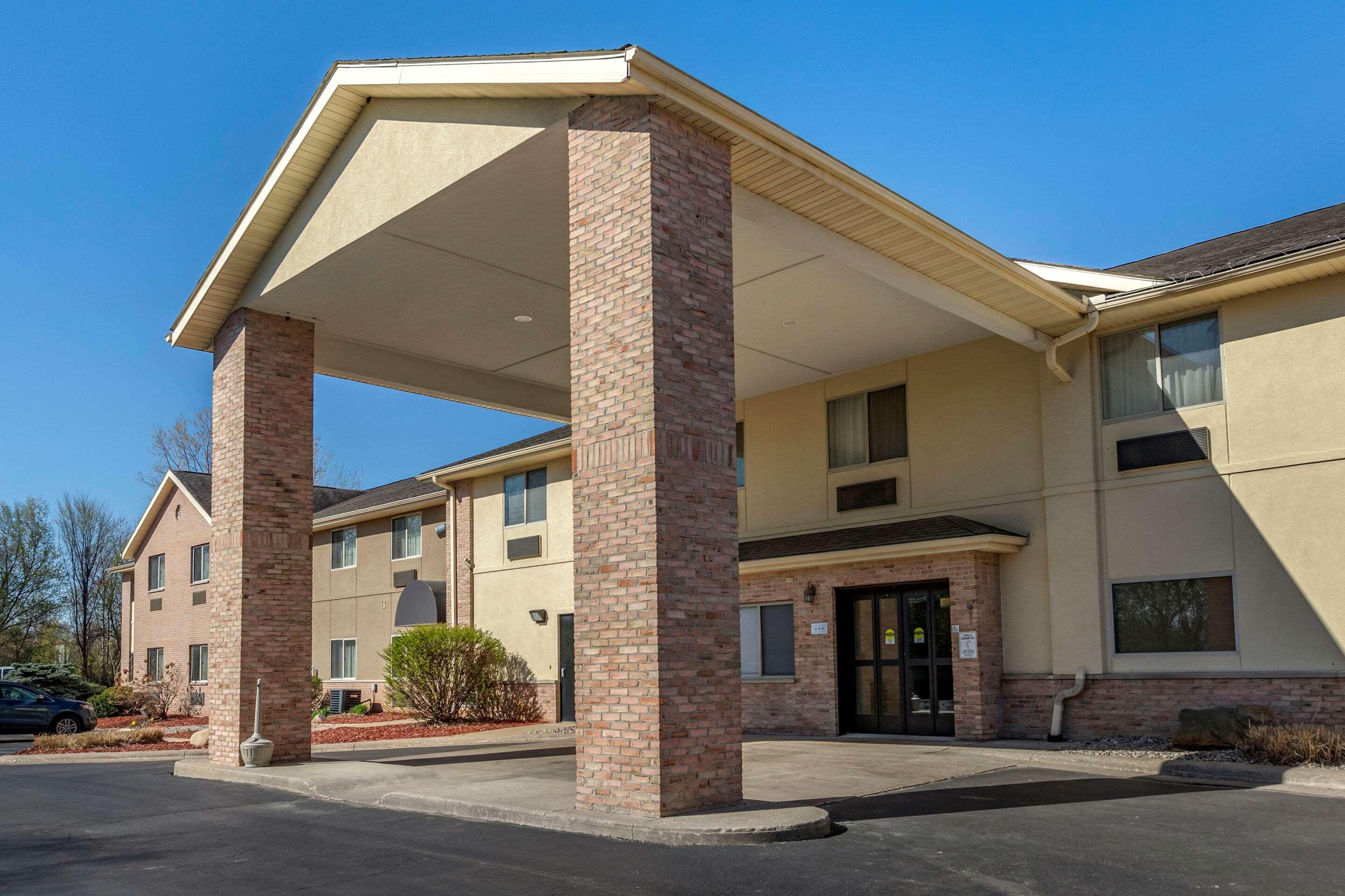 Comfort Inn & Suites Paw Paw Екстериор снимка