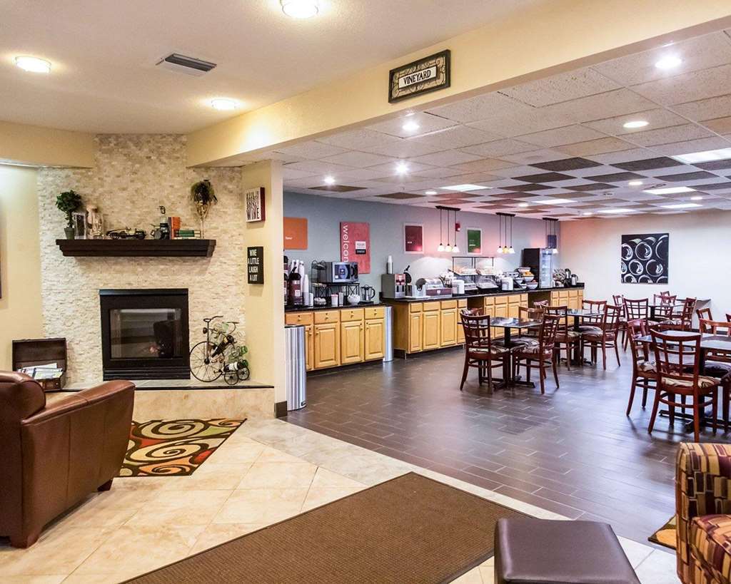 Comfort Inn & Suites Paw Paw Интериор снимка